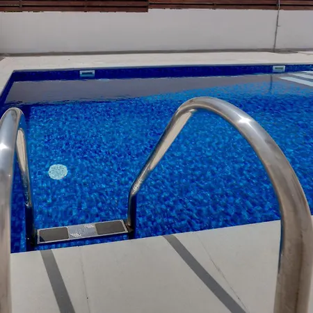 Vakantiehuis Amelia Wpool -500mfrombeach