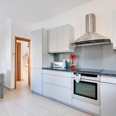 Ferienhaus Amelia Wpool -500mfrombeach *