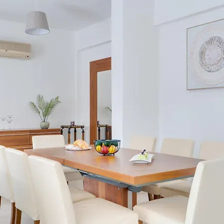 Amelia Wpool -500mfrombeach Ferienhaus